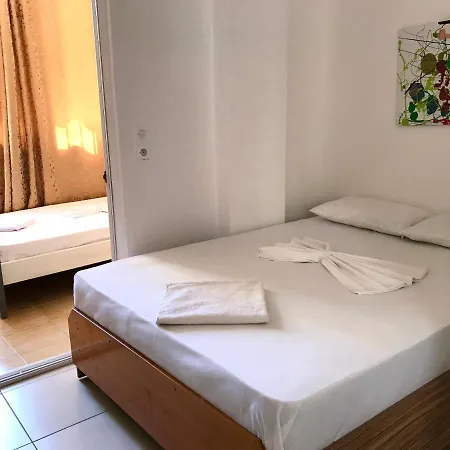 Center Hotel Sarandë