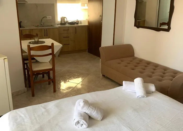 Center 3* Sarandë